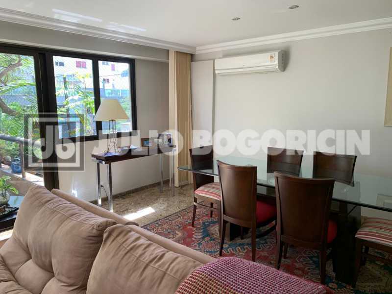 3b8db12b-ffd4-4a12-bcc2-34fb92 - 9