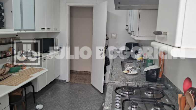 9d11b88c-323d-4ad6-b641-d6d850 - 24