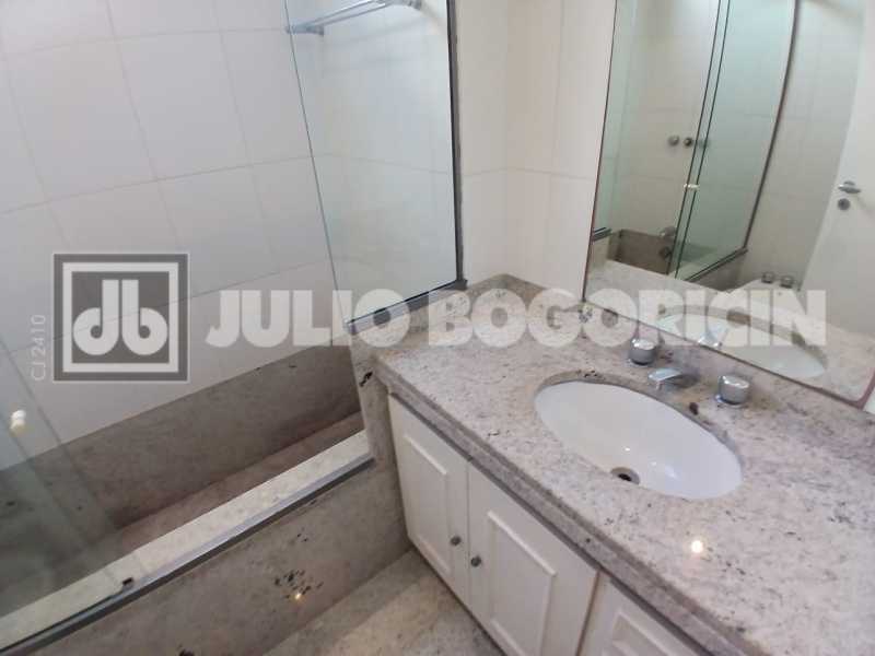 0c0dd210-6ab6-4c4a-99f1-6d56de - 24