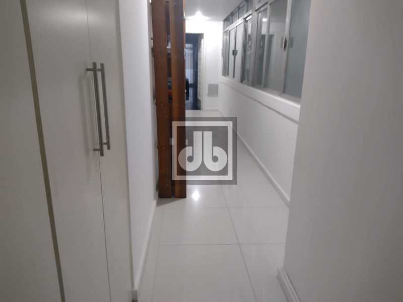 jbf41775-012 - 16