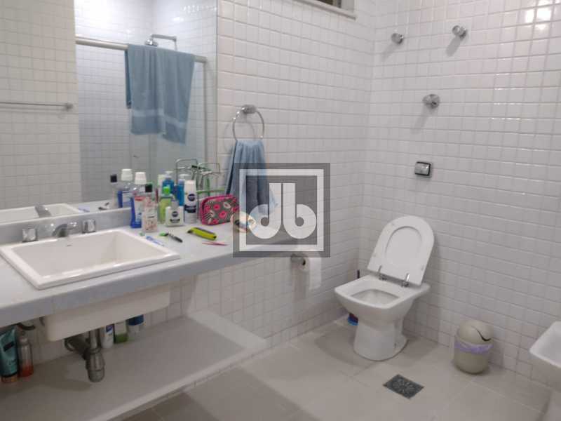 jbf41775-018 - 18