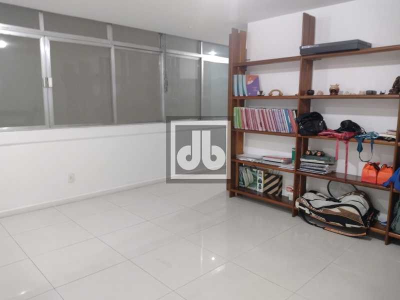 jbf41775-022 - 14
