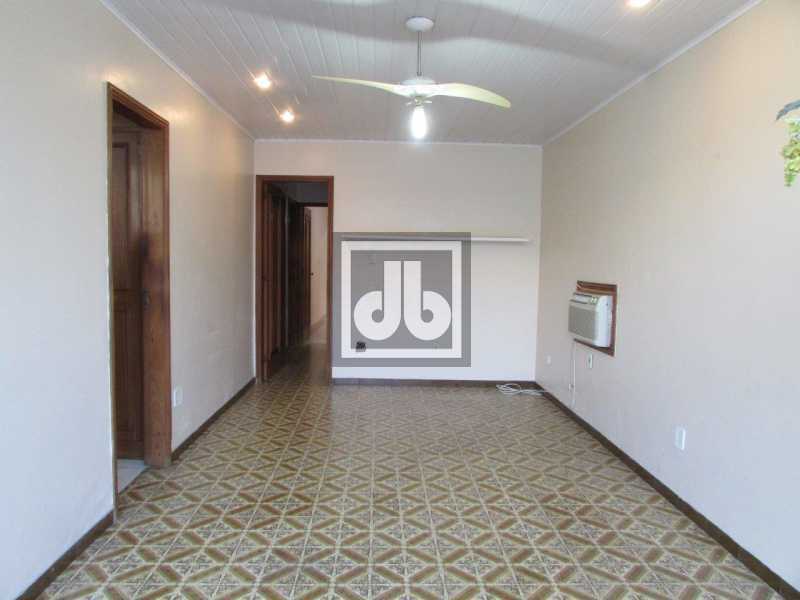 01JBM305864 - 2