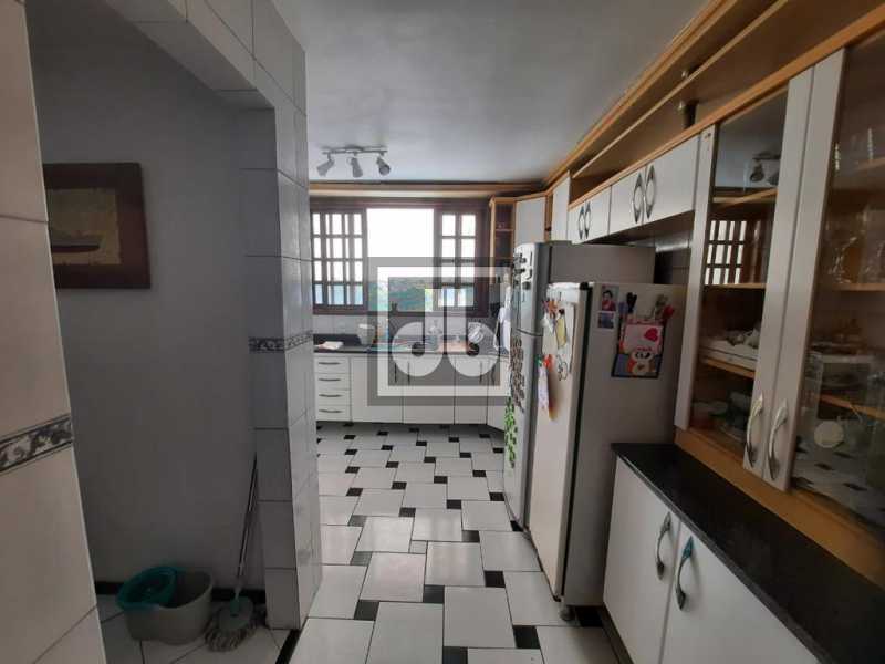 7CasaExcelenteAltoLuxoEmFrente - 7