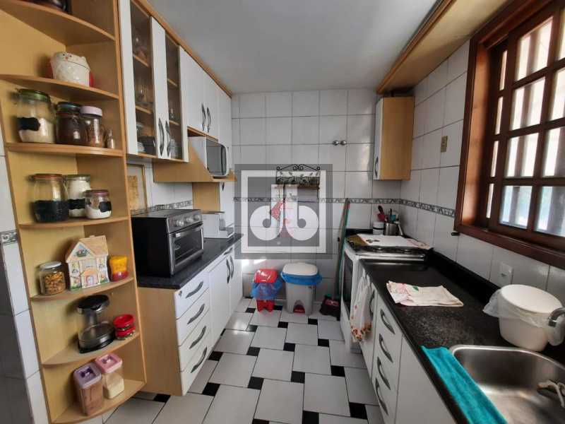 9CasaExcelenteAltoLuxoEmFrente - 9