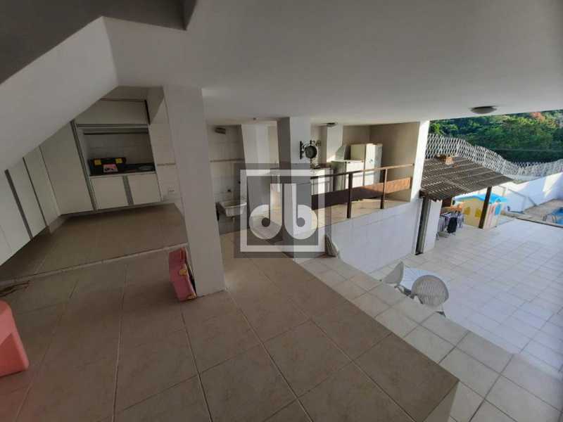 24CasaExcelenteAltoLuxoEmFrent - 24
