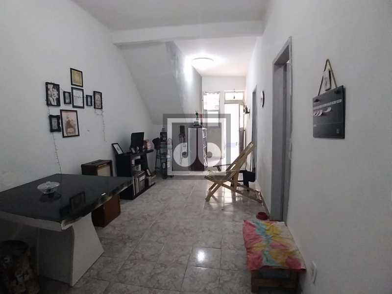 12JBM221560. - 12