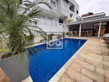 Ilha do Governador - Jardim Guanabara - VENDA - Casa Duplex - Piscina - Área de Lazer - Salas - 4 Quartos (3 Suítes) - Dependências - 2 Vagas - Julio Bogoricin - JBI60832