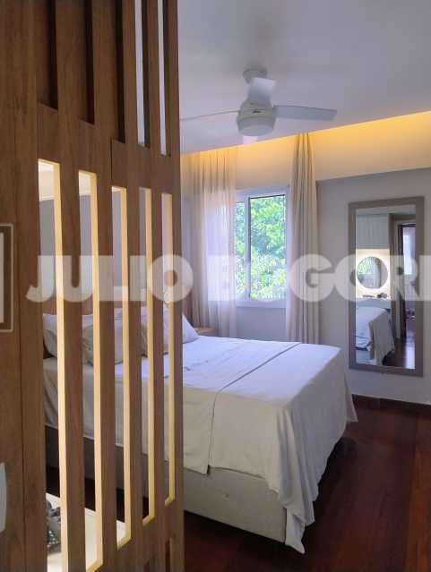 QUARTO SUITE. - 23
