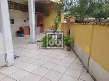 Ilha do Governador - Jardim Guanabara - Casa Duplex - Condomínio Fechado - Á Venda - Varanda - Churrasqueira - Sala - 3 Quartos - 2 Vagas - Julio Bogoricin - JBI60856