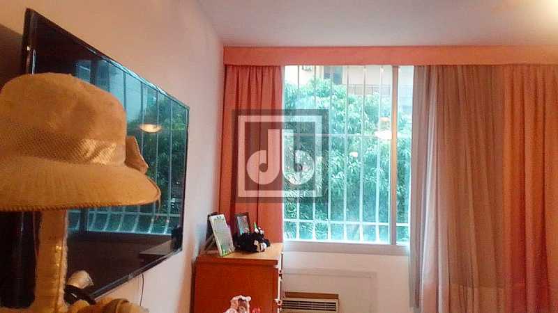 QUARTO DE CASAL 3 - 12