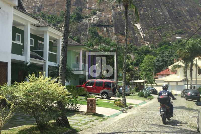 05JBRB84706 - 1