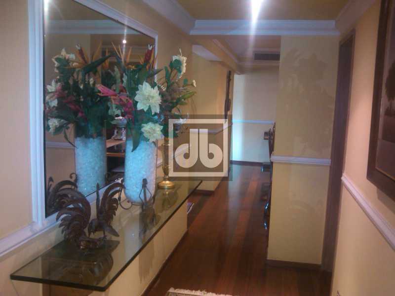 06 Apartamento 4 dormitórios  - 3