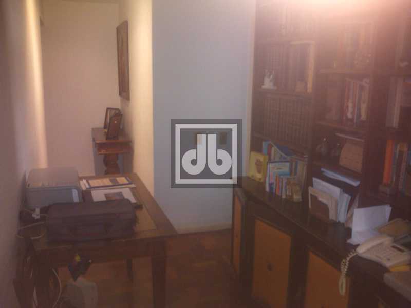 14 Apartamento 4 dormitórios  - 14