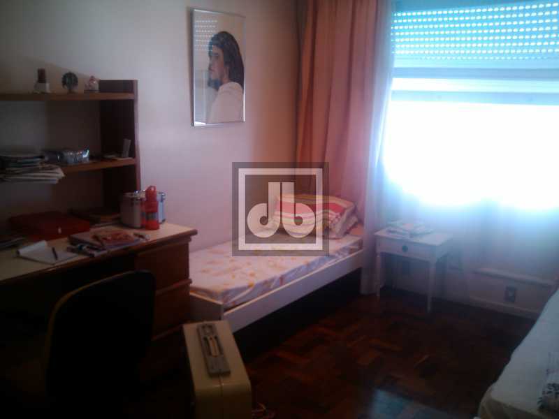 17 Apartamento 4 dormitórios  - 17