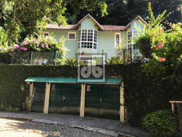 Cosme Velho - Casarão - Alto Luxo - Reformada - 3 salões - 4 suítes - Piscina - 3 vagas - JBF61381
