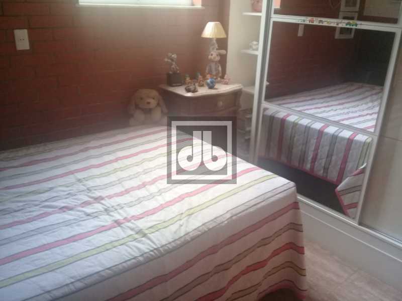 10MoneroRuaBardanaCasa4Quartos - 11