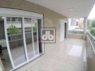 Ilha do Governador - Jardim Guanabara - Casa Duplex - À Venda - Sala - 4 Quartos (4 Suítes) - Closet - Hidromassagem - Varanda - Área de Lazer - 5 Vagas de Garagem - Julio Bogoricin - JBI60892