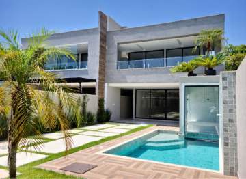 Oportunidade - Venda - Linda casa duplex contemporânea, em condomínio na Barra da Tijuca, primeira locação, fino acabamento, clara e arejada. 4 Suítes, 3 vagas e lazer. - JBB67136