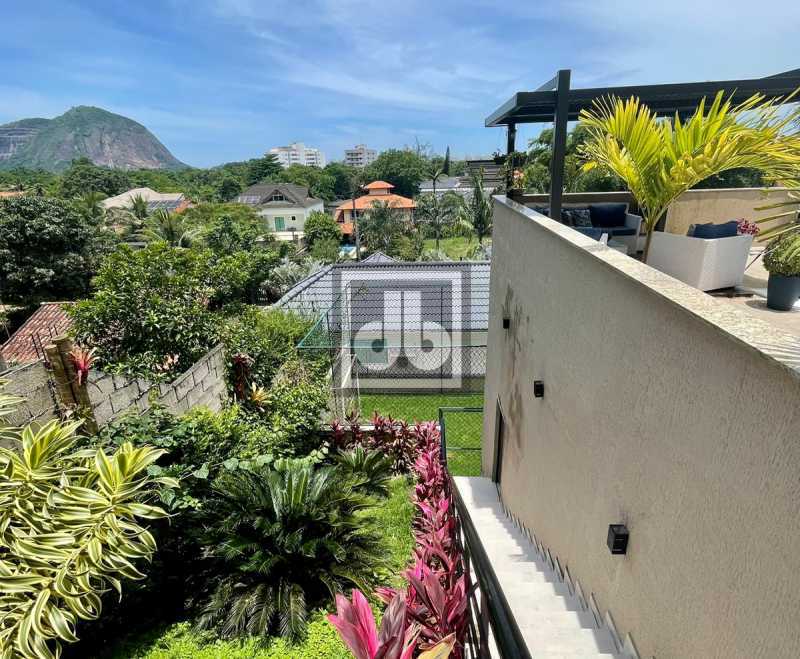 30Vargempequenacasa4suitesdepe - 30