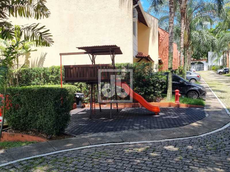 Pau_Ferro_703 24. - 24