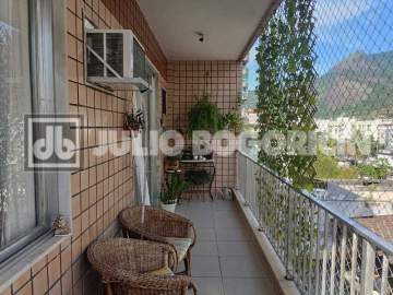 Ótima localização - Apartamento - Freguesia - 2 quartos - vaga escriturada - varandão - 500 metros linha amarela. Agende sua visita! - JBJ202907
