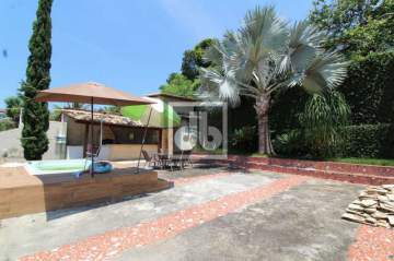 Ilha do Governador - Tauá - VENDA - Casa Duplex - Varanda - 4 quartos - Lavanderia - Dependência Completa - Piscina - Churrasqueira - Edícula - 3 Vagas - Julio Bogoricin - JBI60938
