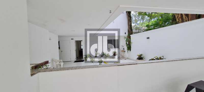 27RuaAlmiranteAryRongelPrimeir - 27