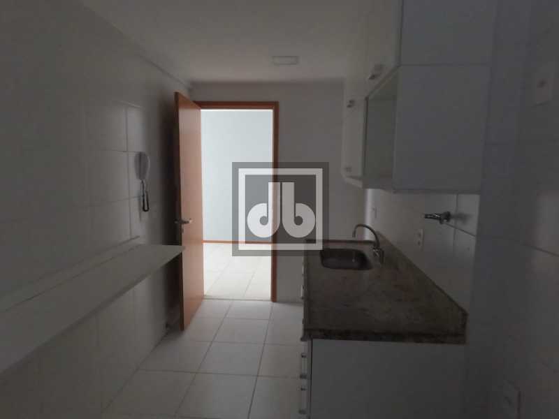 6950D894-0960-4602-8235-936AE3 - 13
