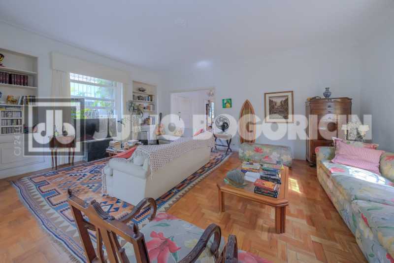 4 - Casa de rua - Duplex - Res - 4
