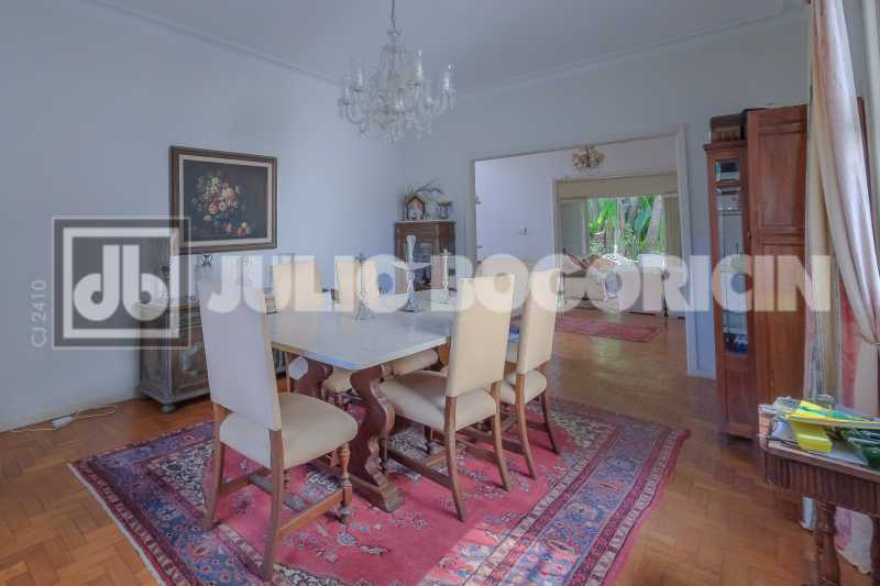 12 - Casa de rua - Duplex - Re - 12