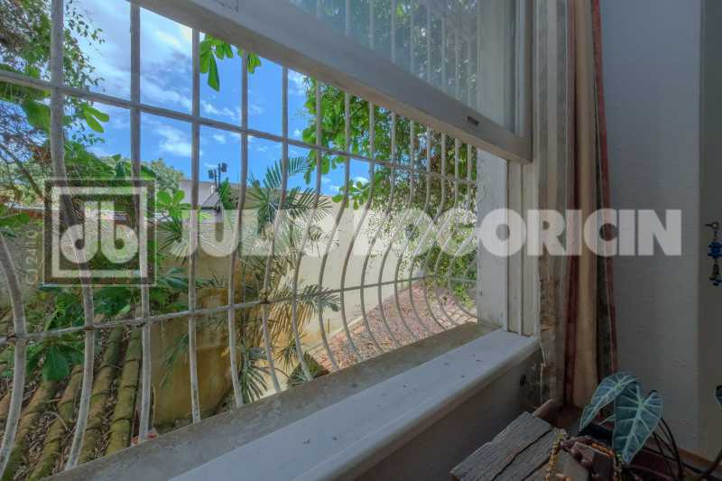14 - Casa de rua - Duplex - Re - 14