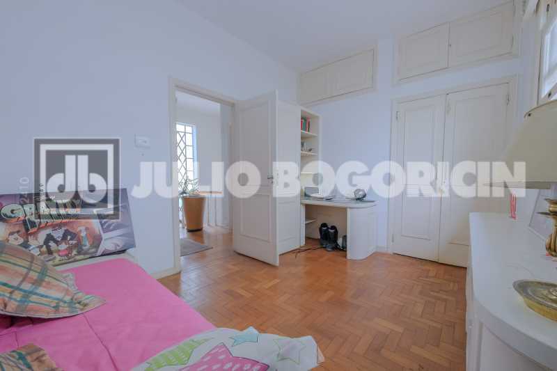 20 - Casa de rua - Duplex - Re - 20