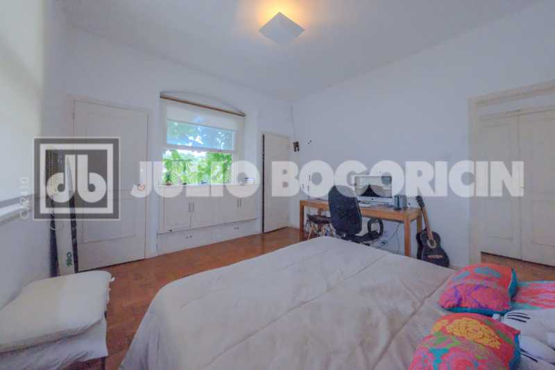 23 - Casa de rua - Duplex - Re - 23