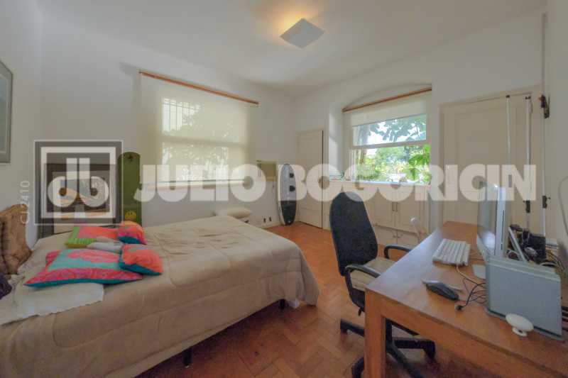 24 - Casa de rua - Duplex - Re - 24
