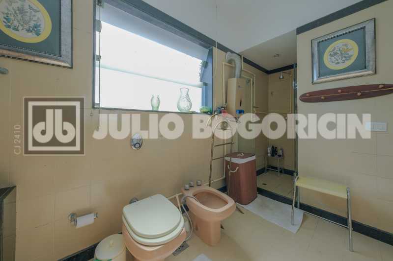 28 - Casa de rua - Duplex - Re - 28