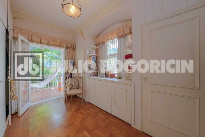 33 - Casa de rua - Duplex - Re - 33