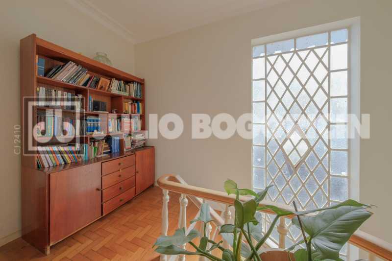36 - Casa de rua - Duplex - Re - 36