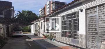 Casa a venda na Praça Seca com 4 quartos - JBJ600960