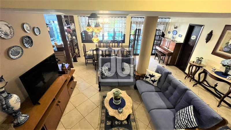 R  Alto Alegre, 324 casa Pechi - 4