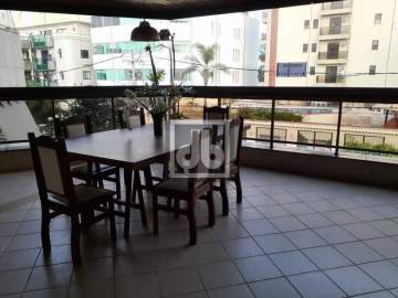 Imperdível - Venda Excelente apartamento varandão 3quartos armários quadra da praia Posto 9 3vagas - JBRB318006