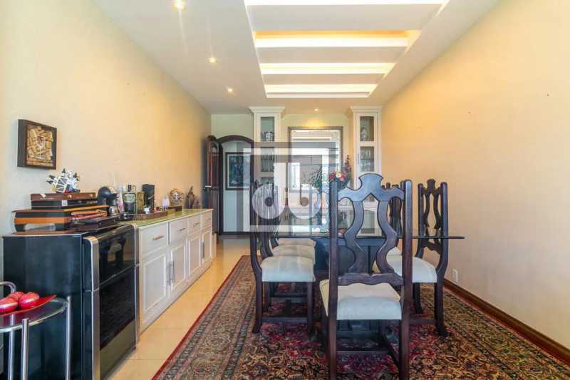 17JBRB49181 - 9