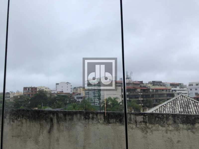 JBRB318012 - 17 - 17