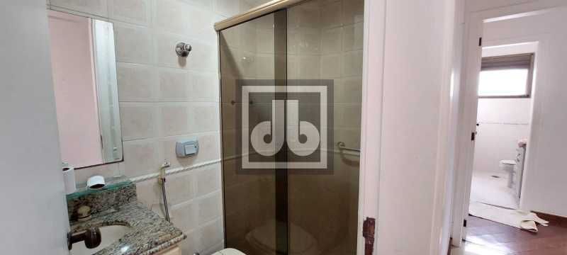 12JBRB213679 - 12