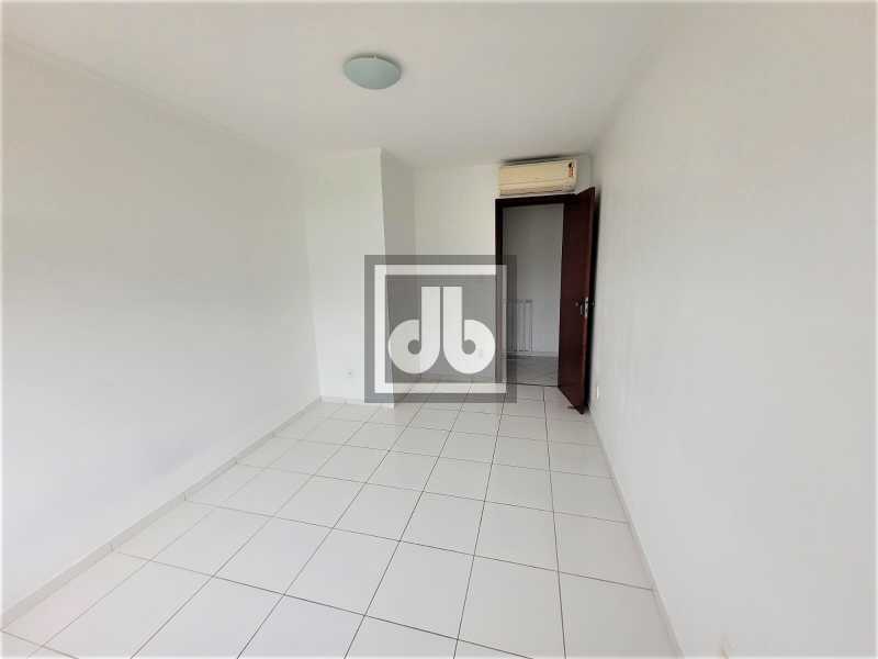 Est. do Bananal, 1043 casa 105 - 9
