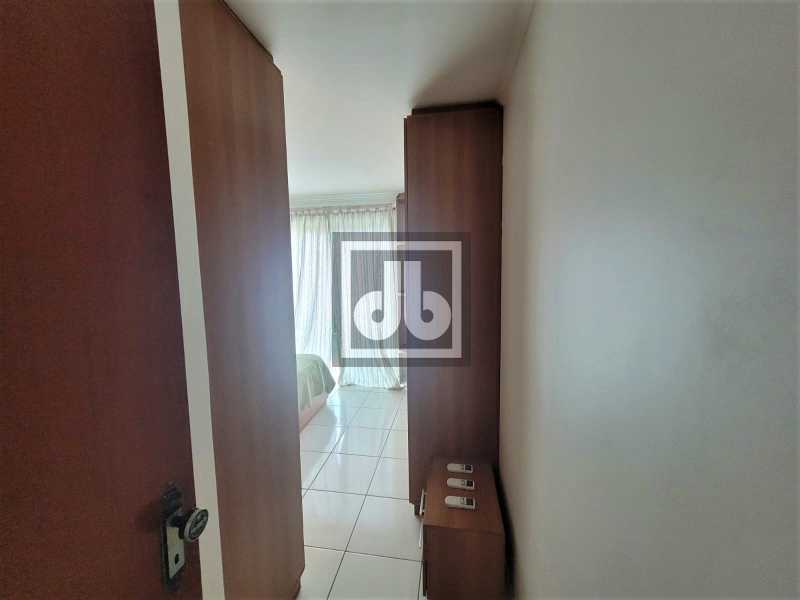 Est. do Bananal, 1043 casa 105 - 14
