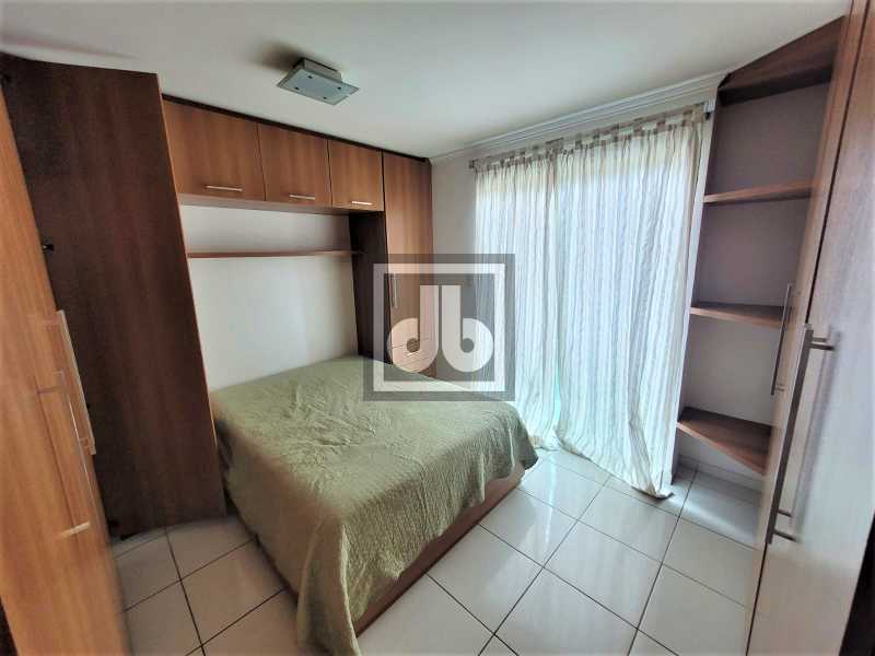 Est. do Bananal, 1043 casa 105 - 15