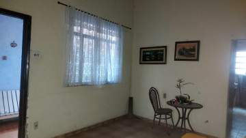 Oportunidade - EXCELENTE CASA A VENDA COM TERRENO GRANDE - 3 QUARTOS - 3 VAGAS DE GARAGEM - EDÍCULA - TERRAÇO - ÓTIMA OPORTUNIDADE PARA INVESTIDORES - JULIO GOGORICIN - JBM607656