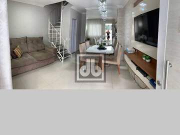 Casa Duplex na Praça Seca 2 Quartos 2 Banheiros e Garagem, Condomínio Fechado. Agende Visita! - JBJ601006