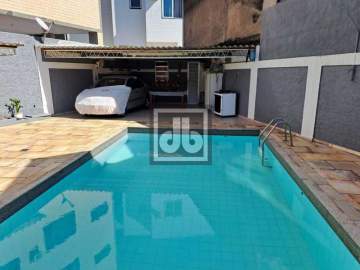 Ilha do Governador - Jardim Guanabara - Venda - Casa Linear - Piscina - 4 Quartos - Dependência - 5 Vagas de Garagem - Julio Bogoricin - JBI61016